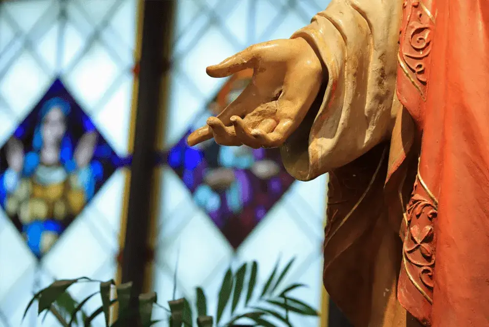 クリプタのイエス様像のみ手 聖イグナチオ教会 主聖堂地下・クリプタ